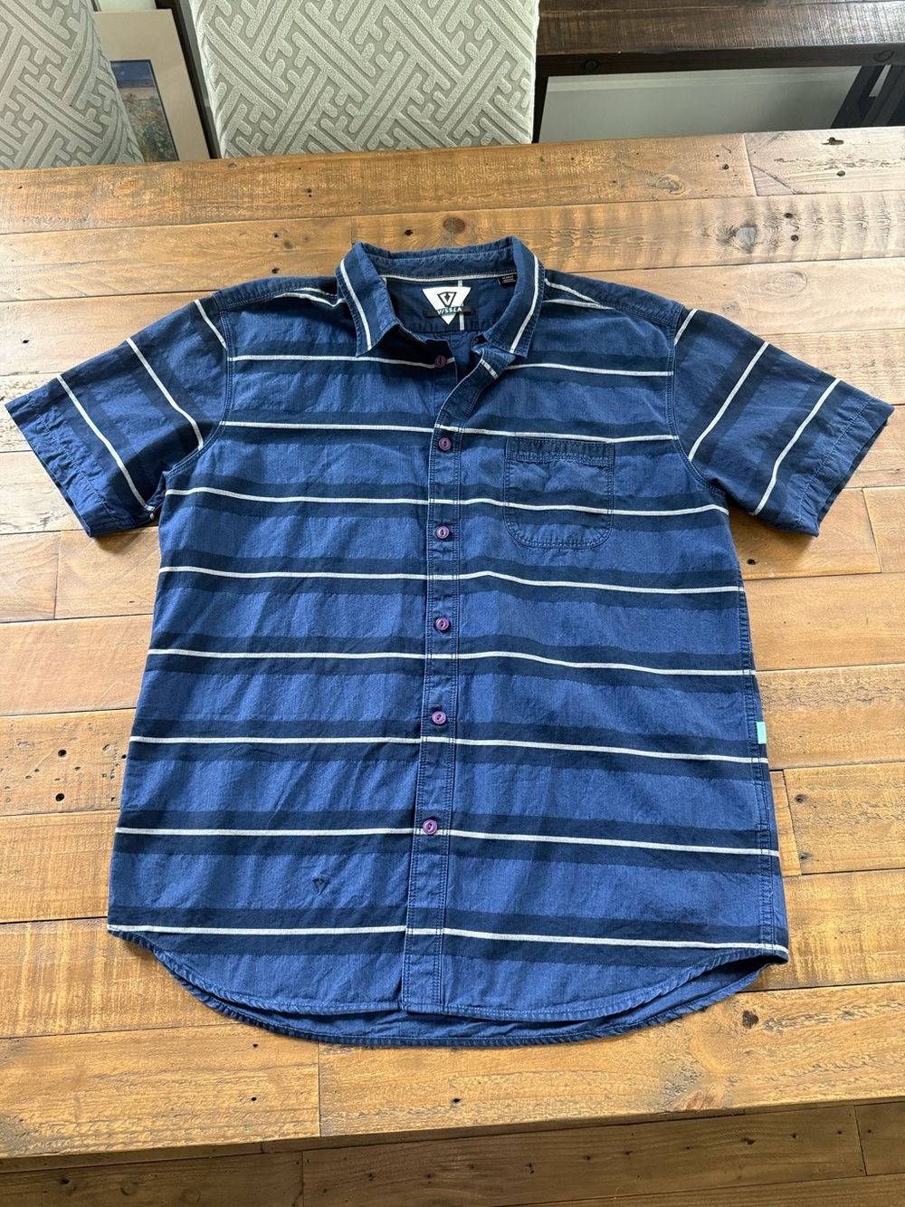 VISSLA Navy Blue Striped Short-Sleeve Button-Down Shirt size XL